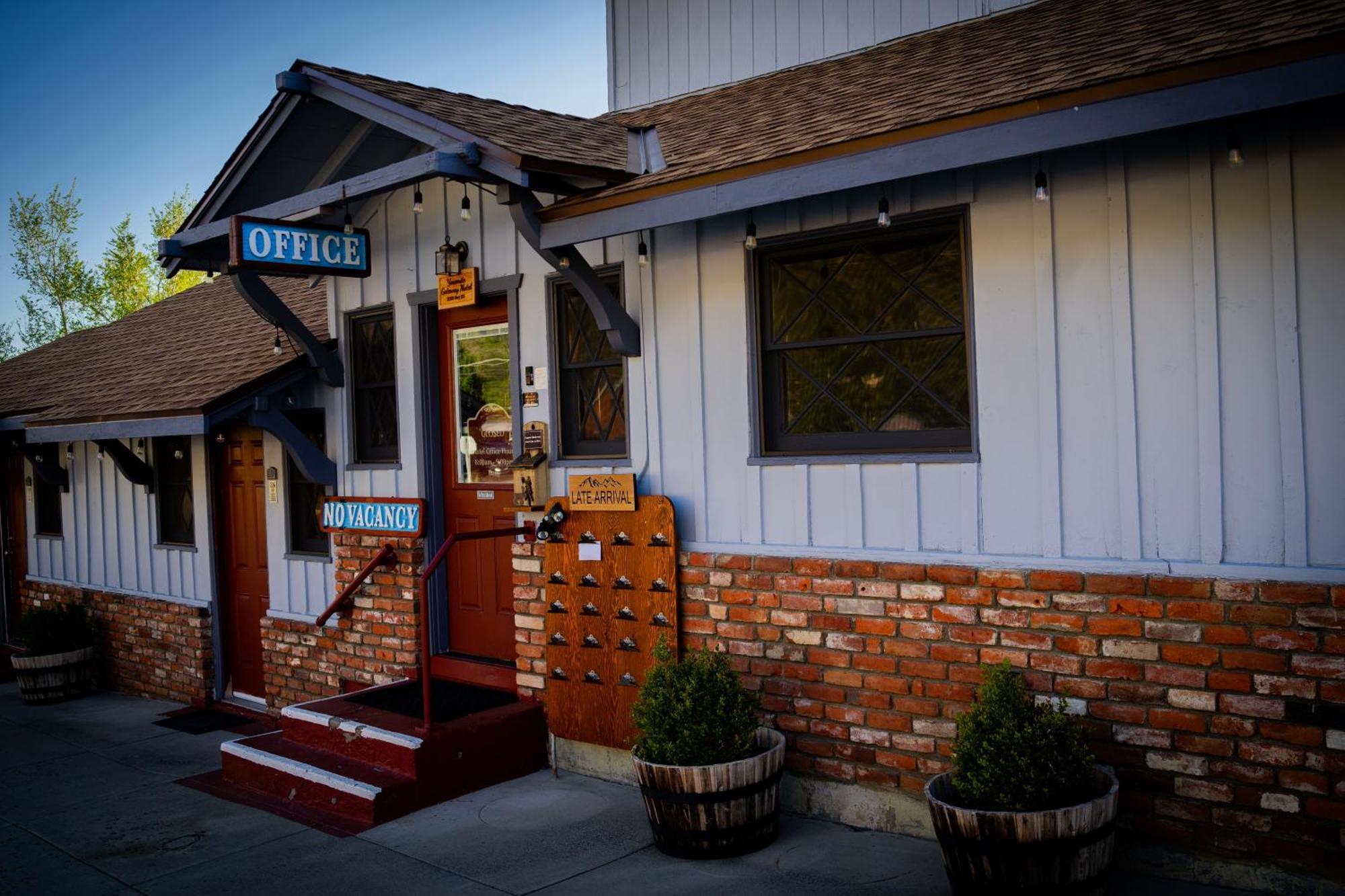 Yosemite Gateway Motel Lee Vining Extérieur photo