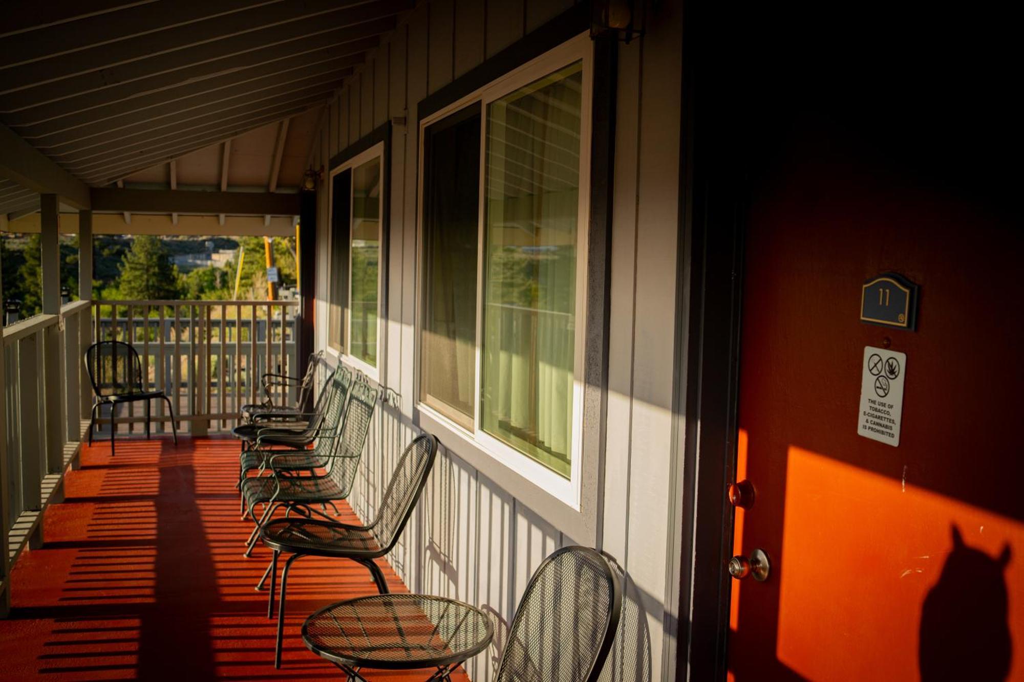 Yosemite Gateway Motel Lee Vining Extérieur photo