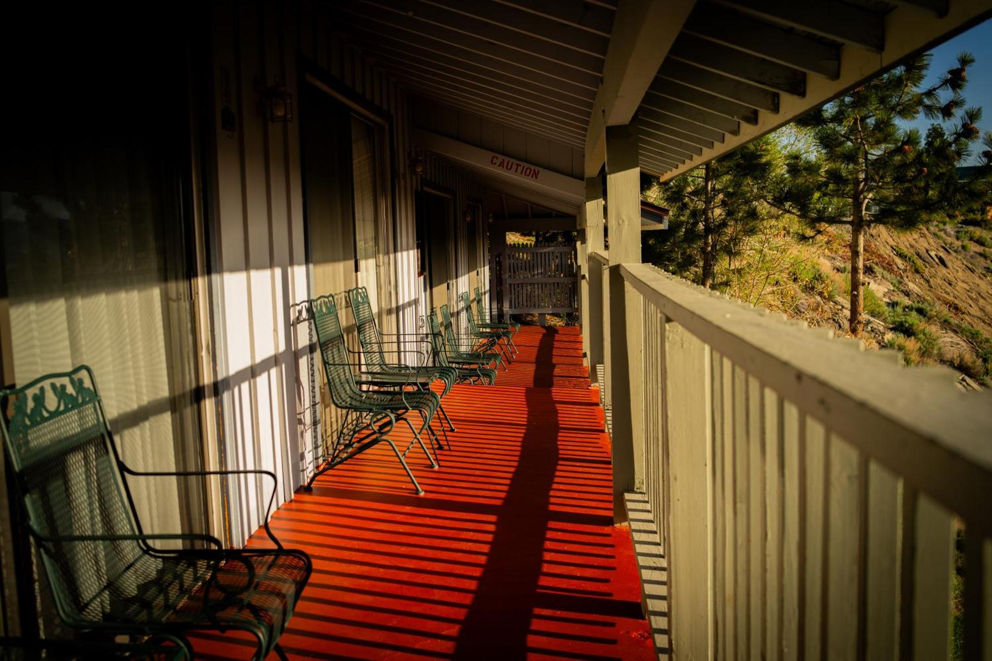 Yosemite Gateway Motel Lee Vining Extérieur photo